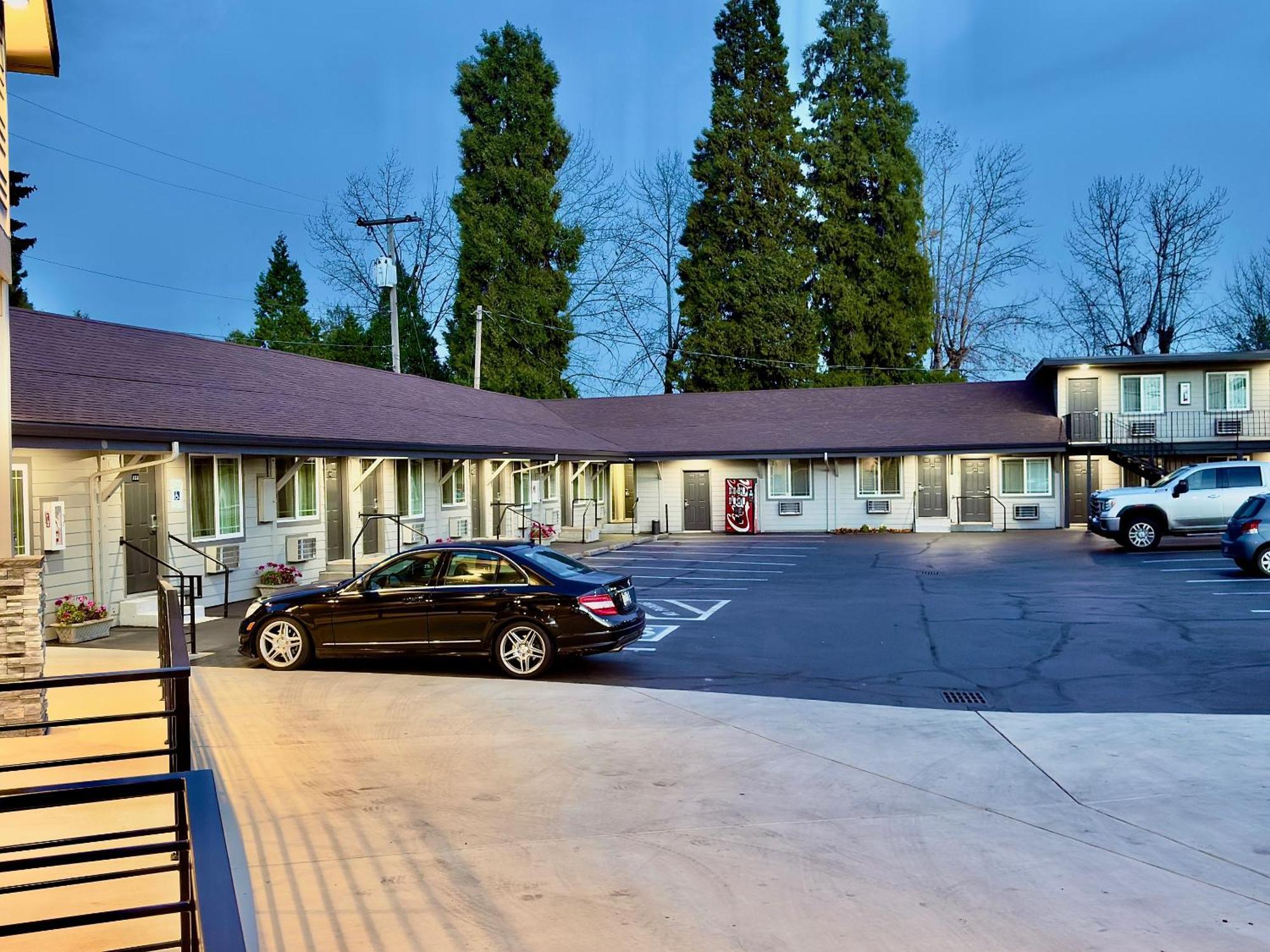 Budget Lodge Eugene - Airport Экстерьер фото